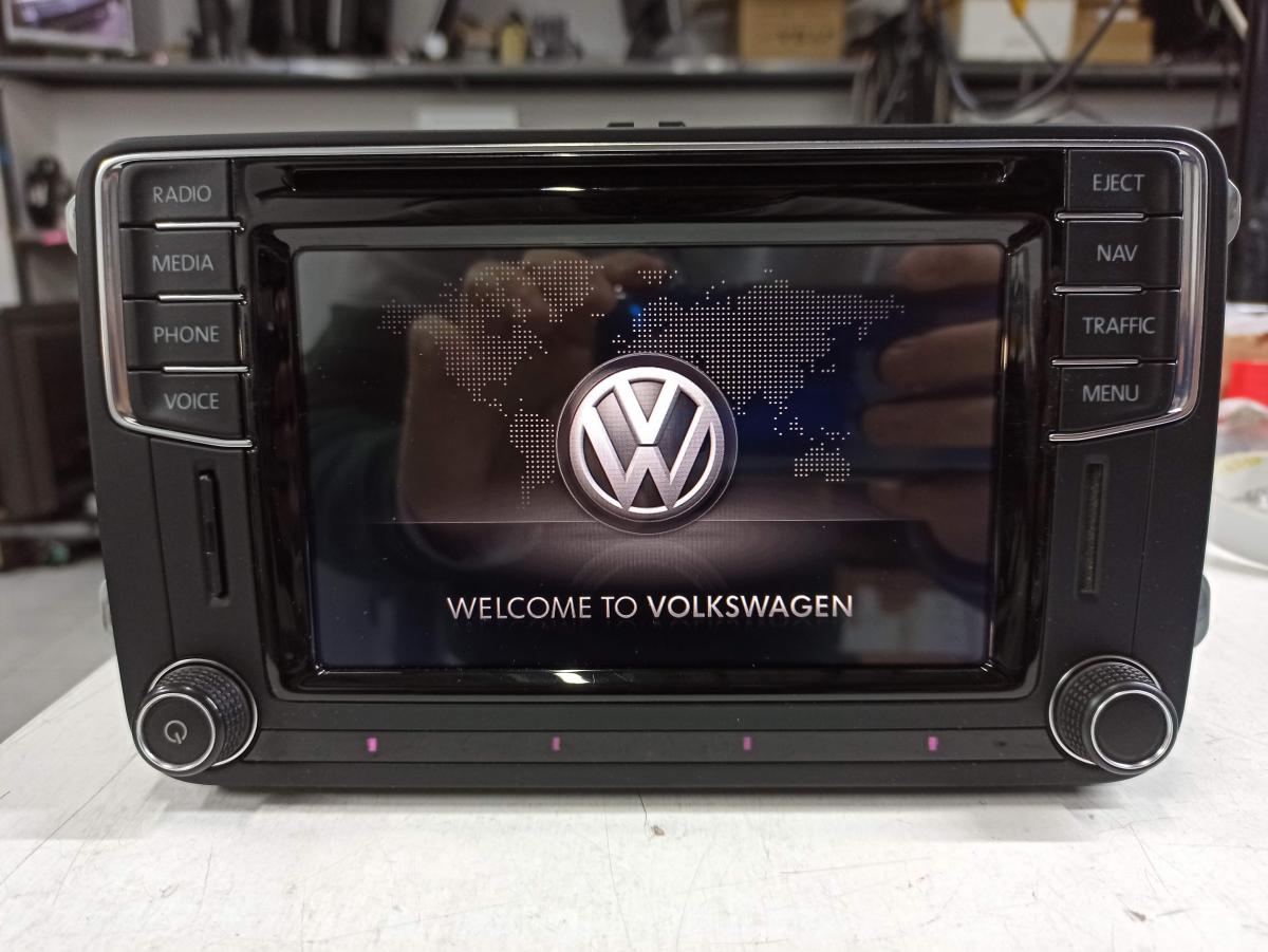 Repairing the Discover Media Navigator for Volkswagen, Seat, and Skoda