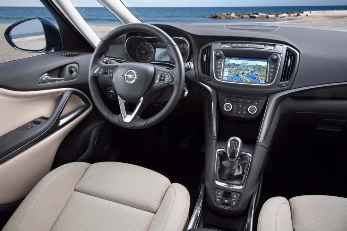 Repair of Screens for Opel Zafira