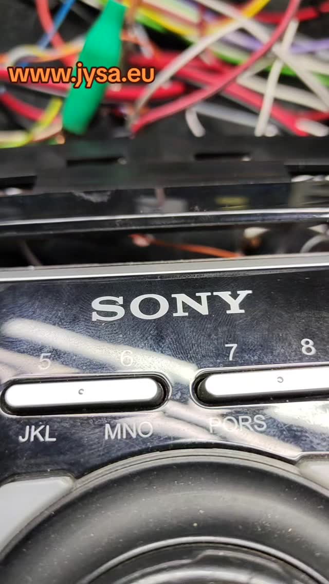 Reparación de equipos de radio y navegación originales Ford
